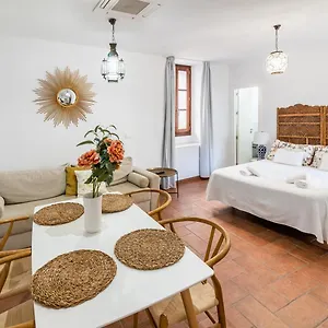  Apartamento La Jⲟya De Los Patios - Turisticos